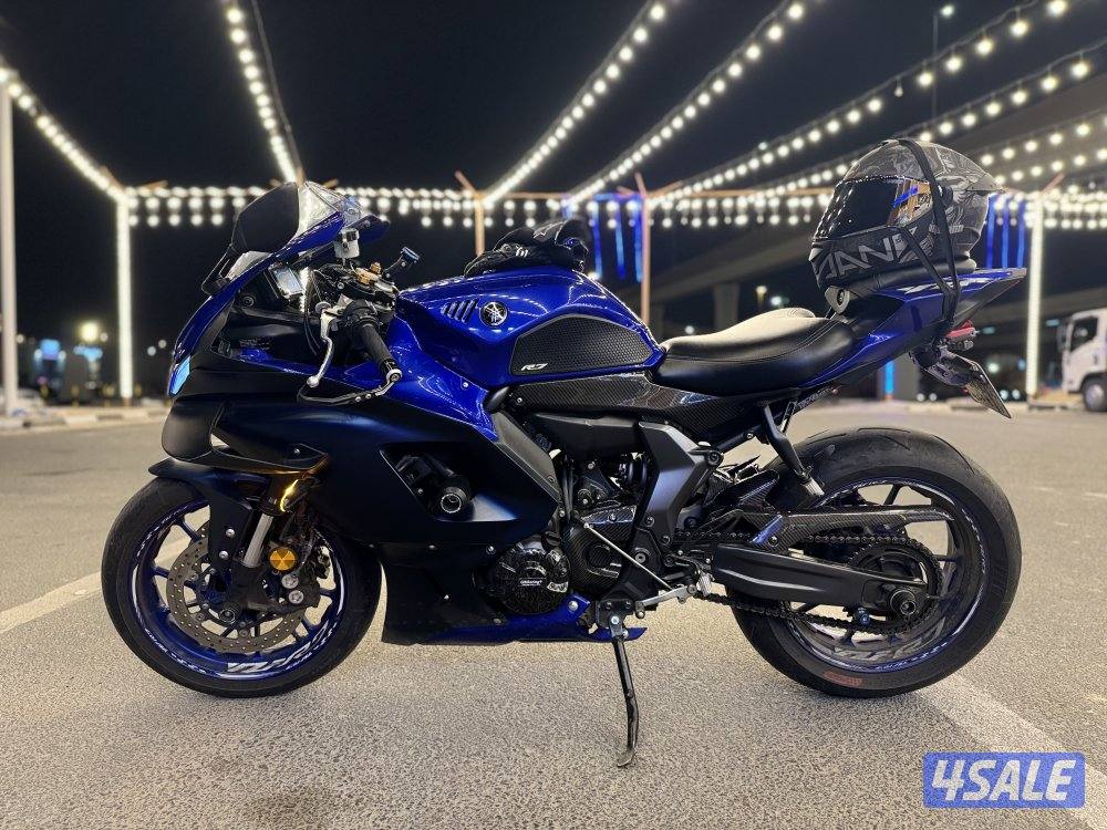 Yamaha R7 2022 dark blue4