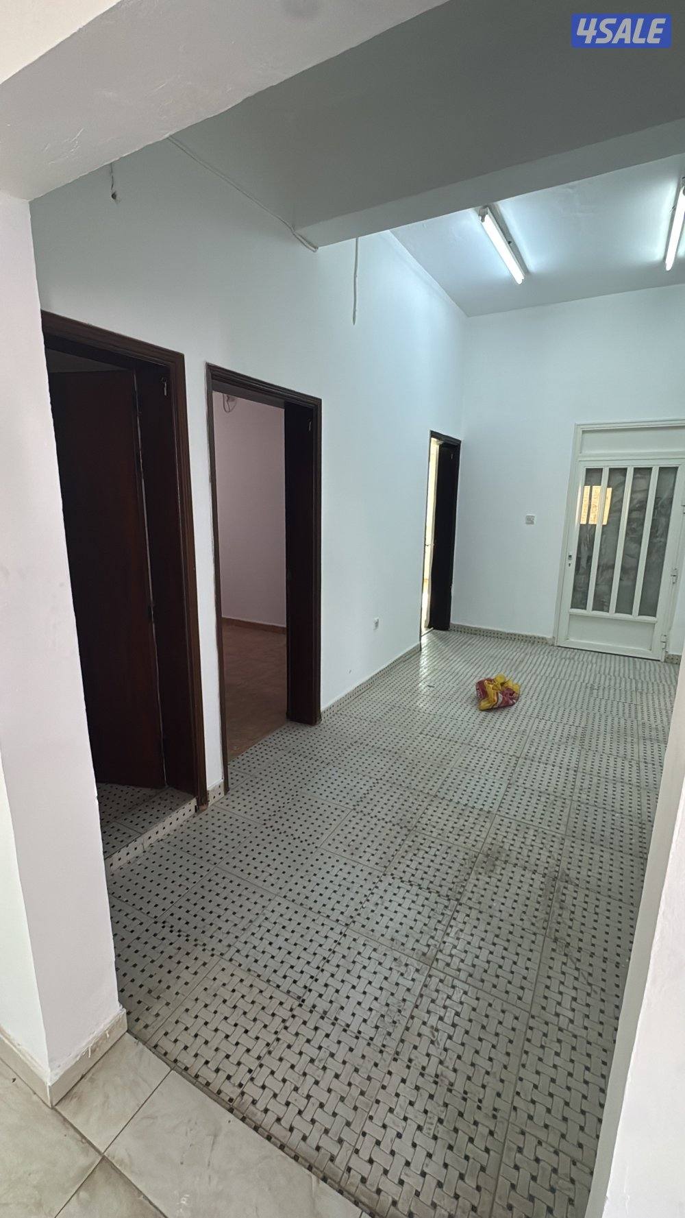 للايجار دور ثاني القرين ست غرف وخادمه وصاله كبيره شتر وحدات اصنصير4