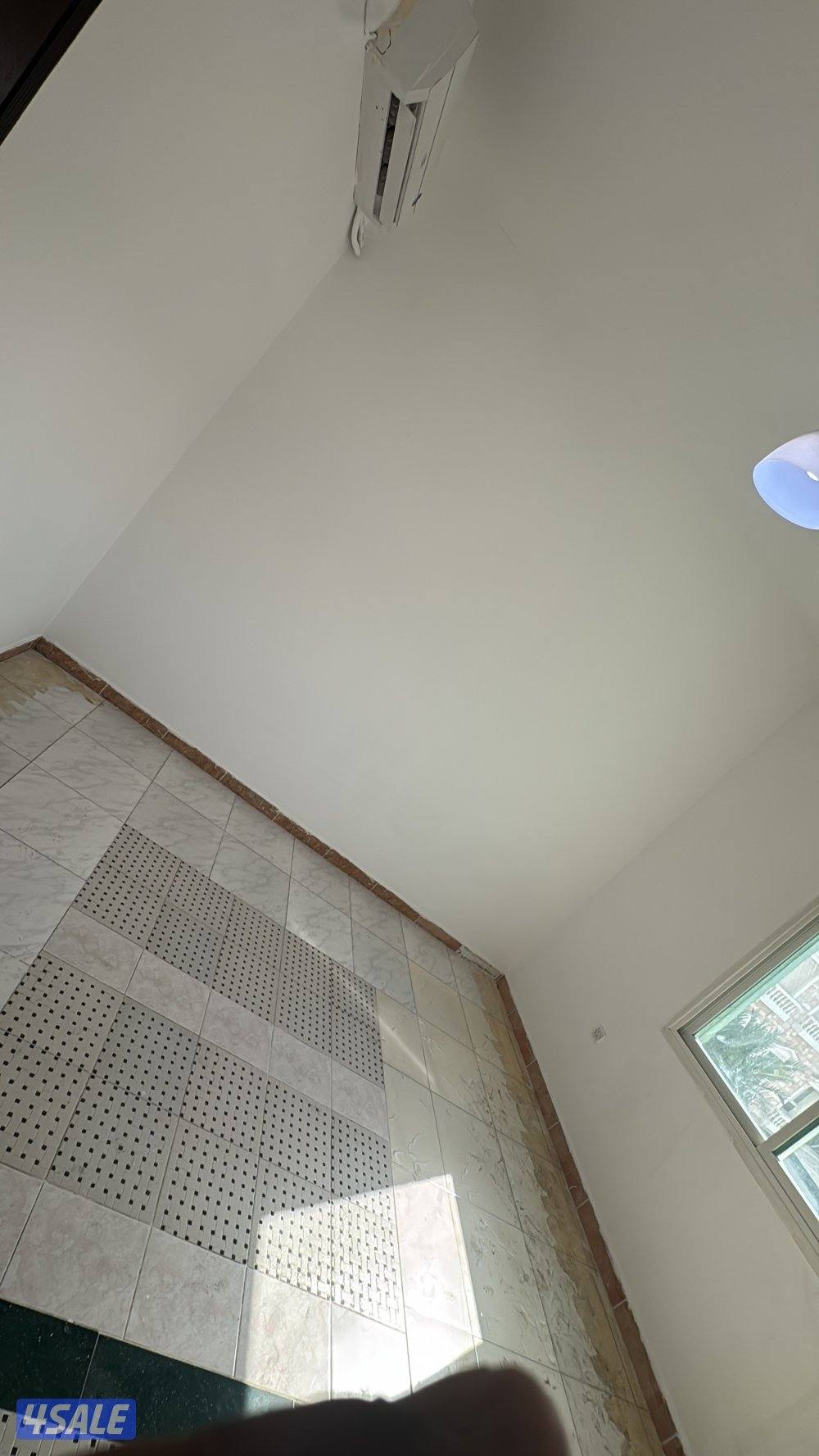 للايجار دور ثاني القرين ست غرف وخادمه وصاله كبيره شتر وحدات اصنصير7