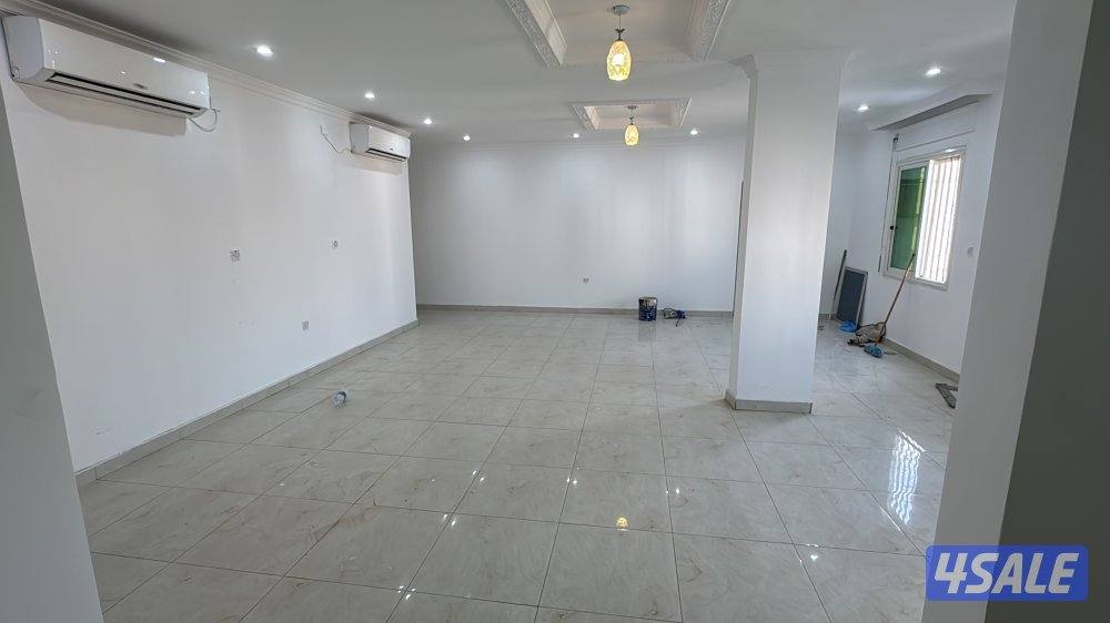 للايجار دور ثاني القرين ست غرف وخادمه وصاله كبيره شتر وحدات اصنصير8