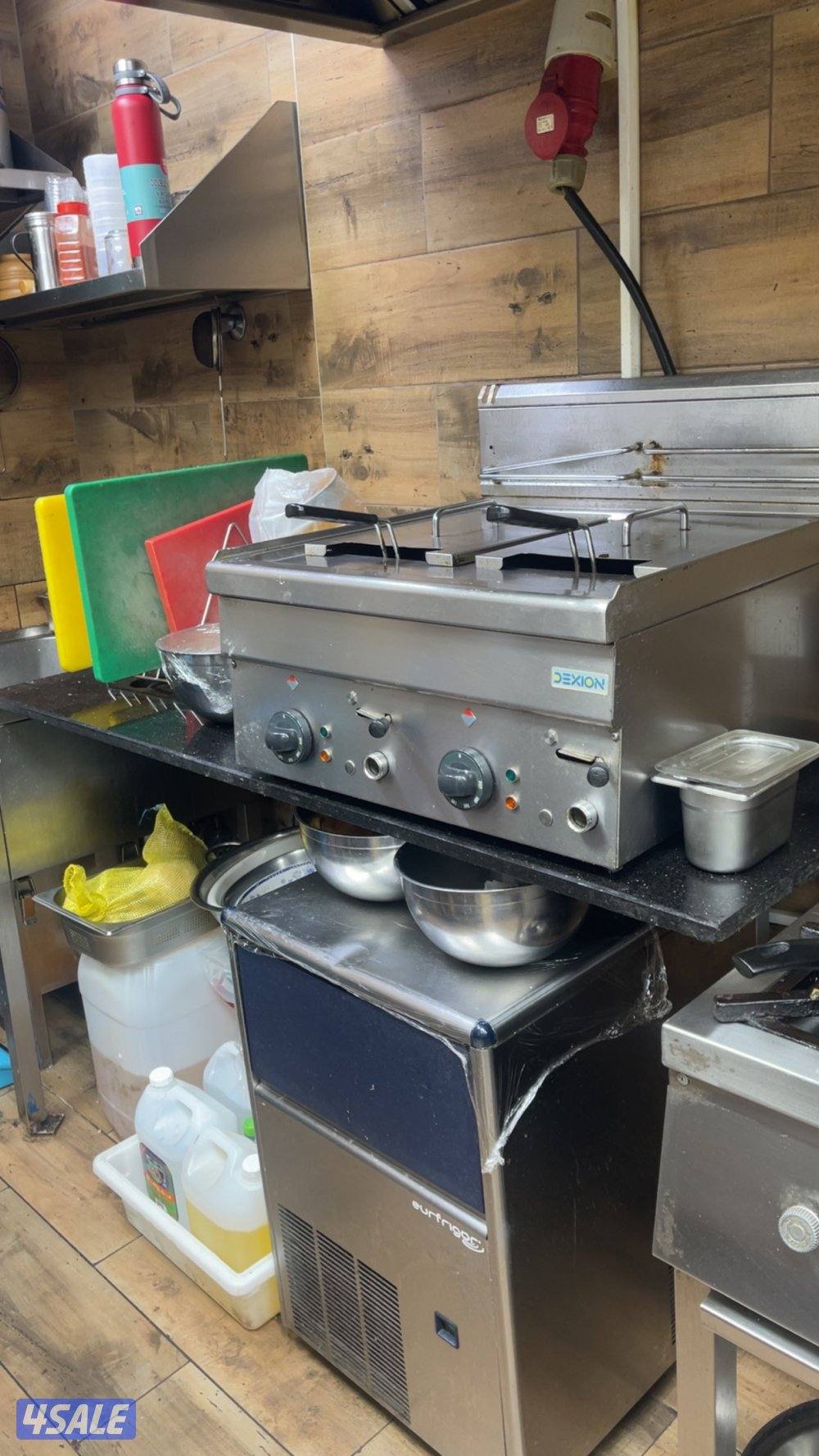 للبيع مطبخ مركزي في اسواق القرين3