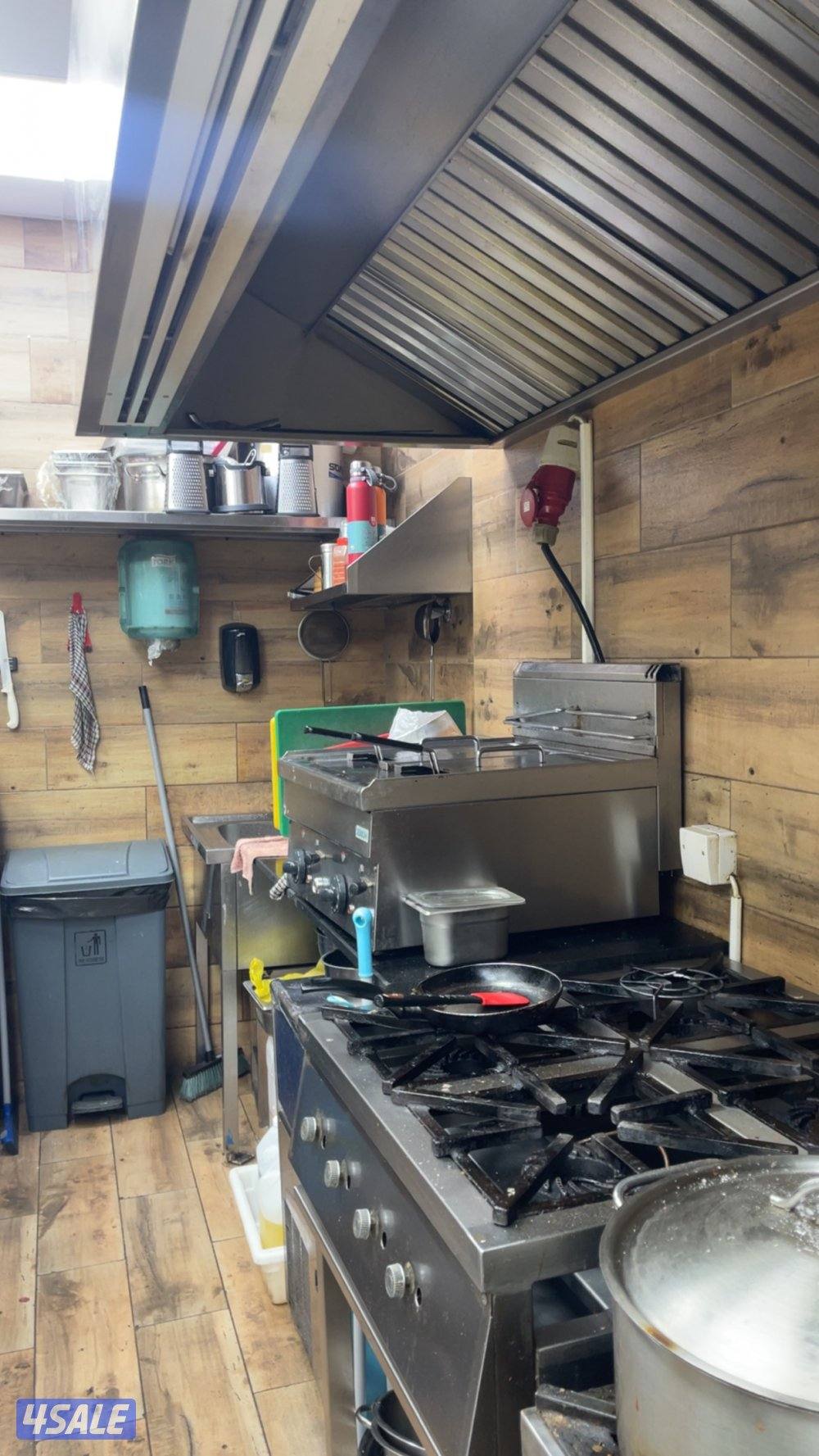 للبيع مطبخ مركزي في اسواق القرين4