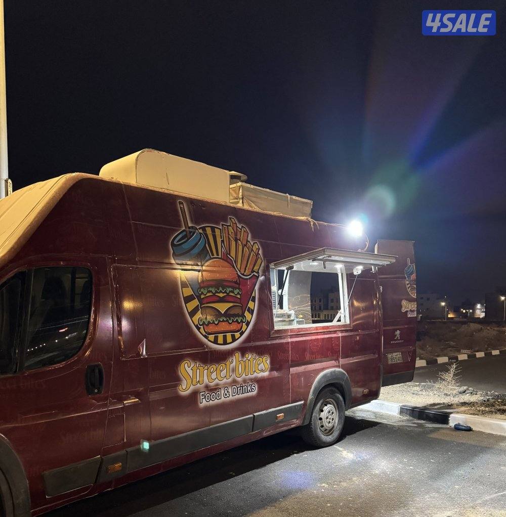 فود ترك مجهز بالكامل0