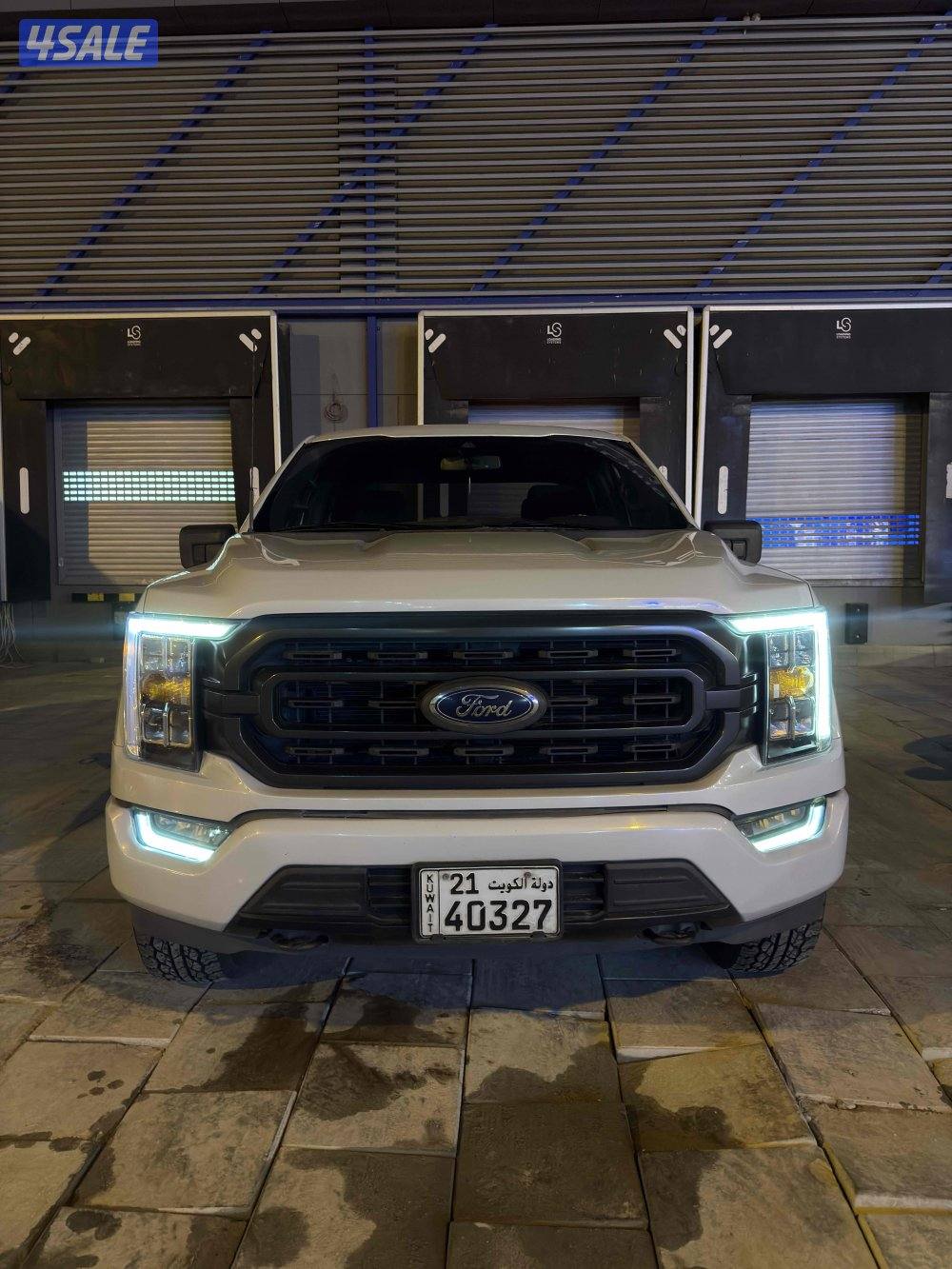 للبيع وانيت Ford F150 XLT FX41