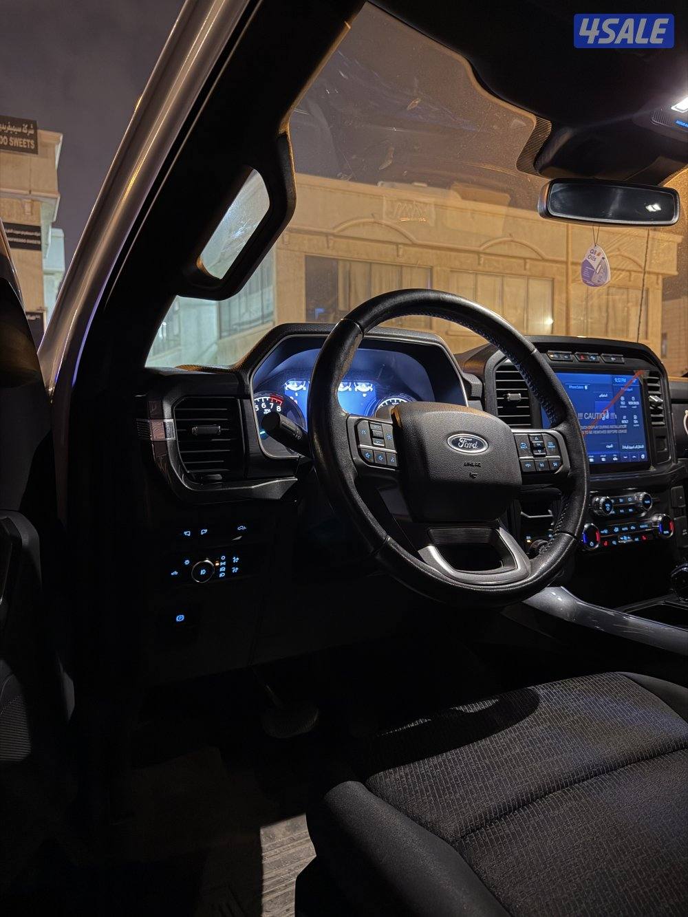 للبيع وانيت Ford F150 XLT FX43