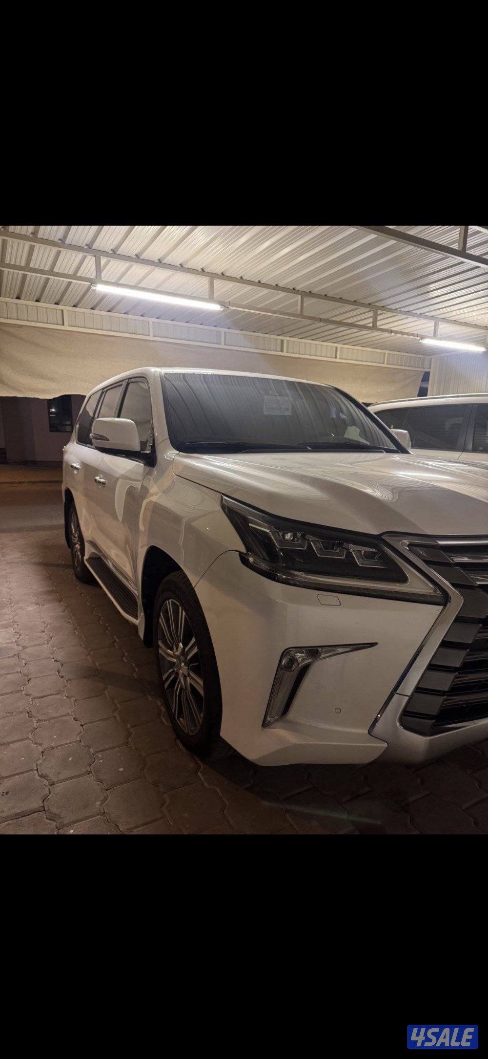 جيب لكزس 20165