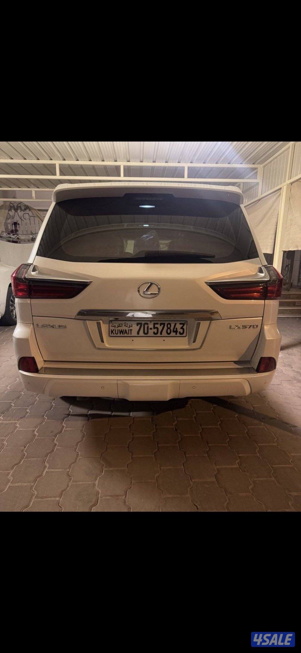 جيب لكزس 20166