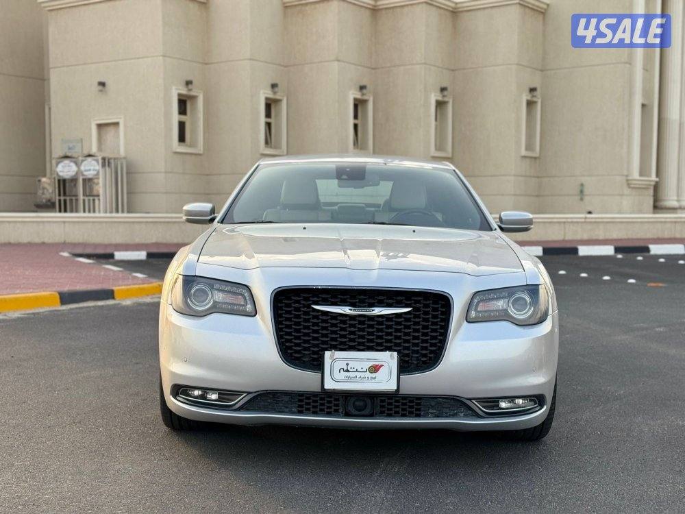 للبيع كرايزلر -C300موديل20212