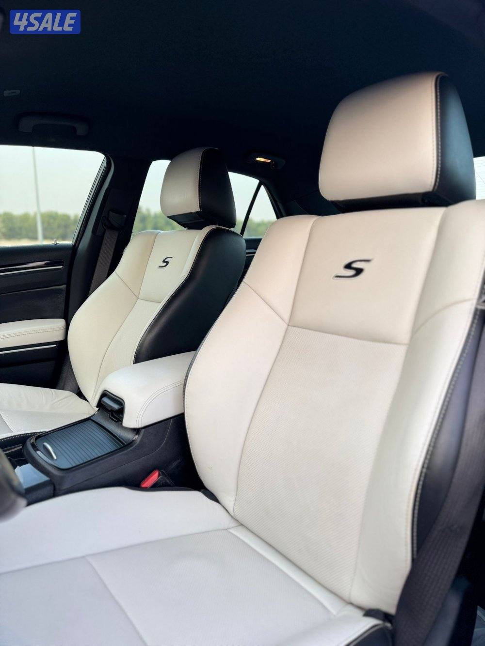 للبيع كرايزلر -C300موديل20217