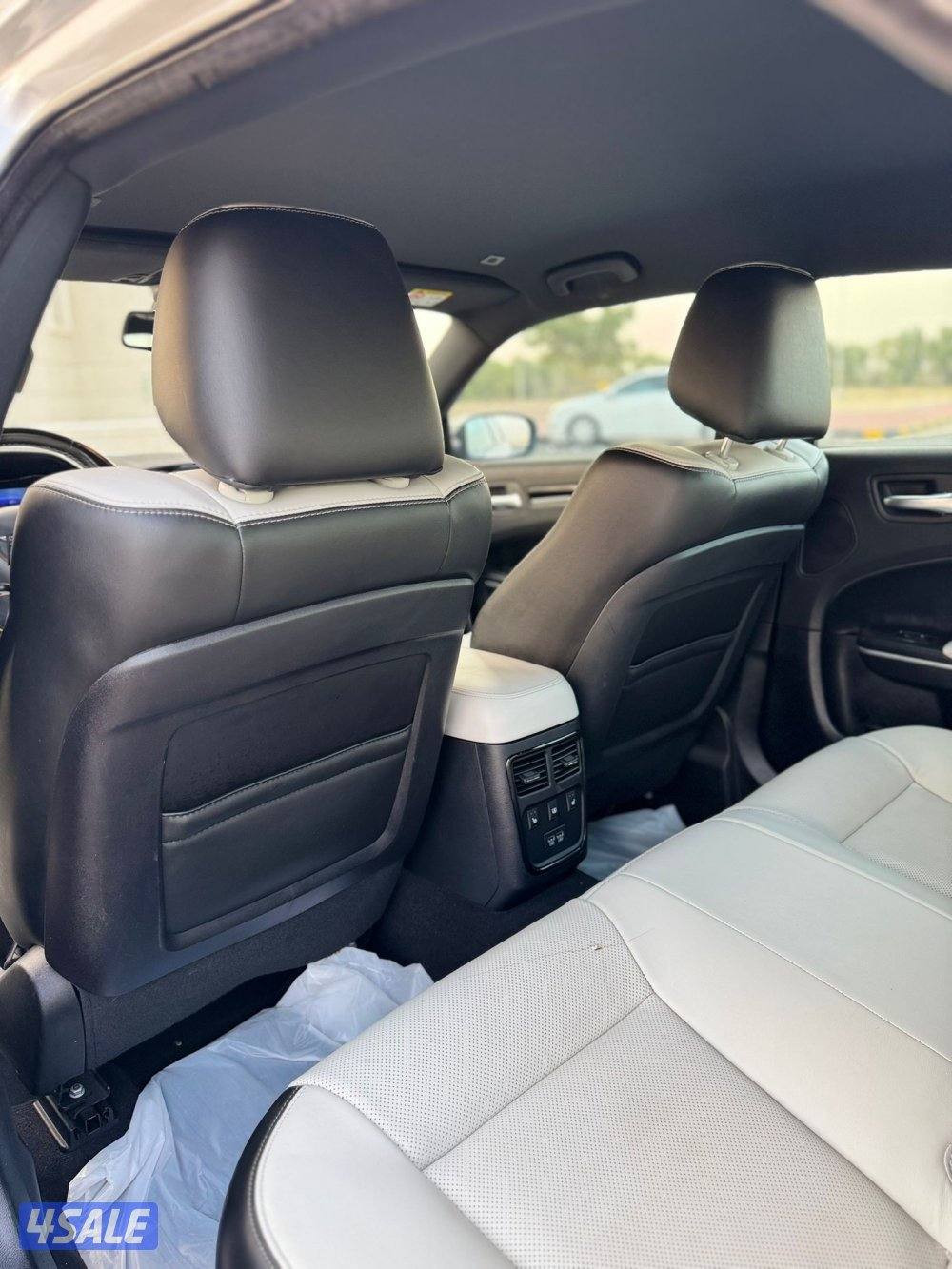 للبيع كرايزلر -C300موديل202110