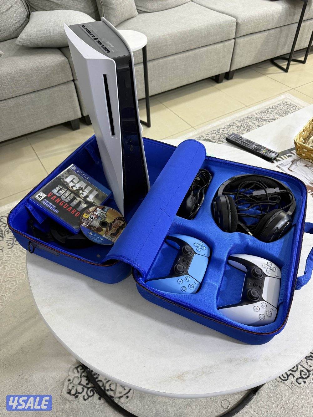 للبيع بلايستيشن 5 سيدي مع سيدين ويدتين وسماعه وجنطة  غير مفتوح جهاز0