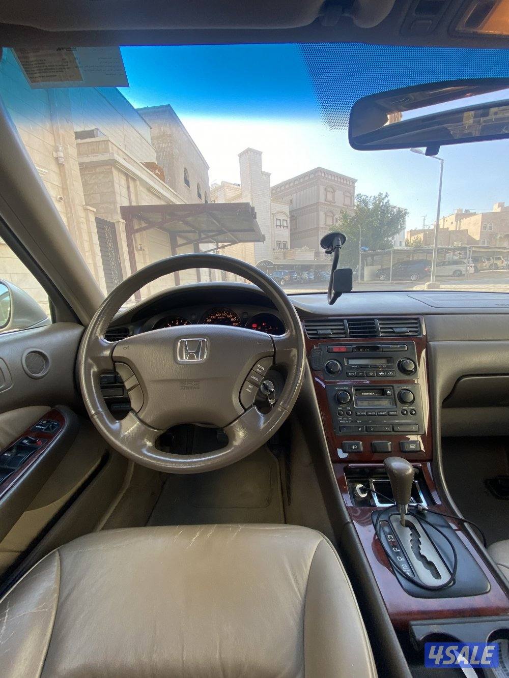 للبيع هوندا لجند موديل ٩٩3