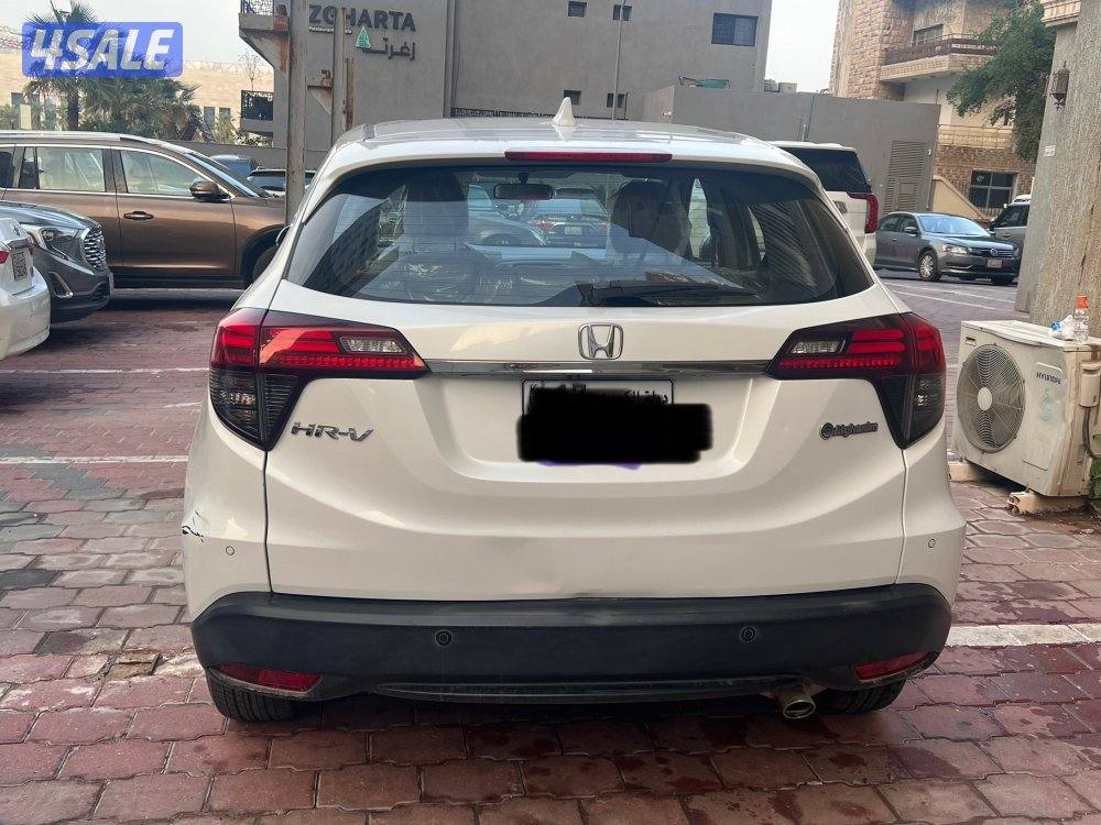 Full option موديل ٢٠٢٠ عداد ٤٤,٩٠٠ KM  ممتازه قابل للتفاوض للجديين  .0