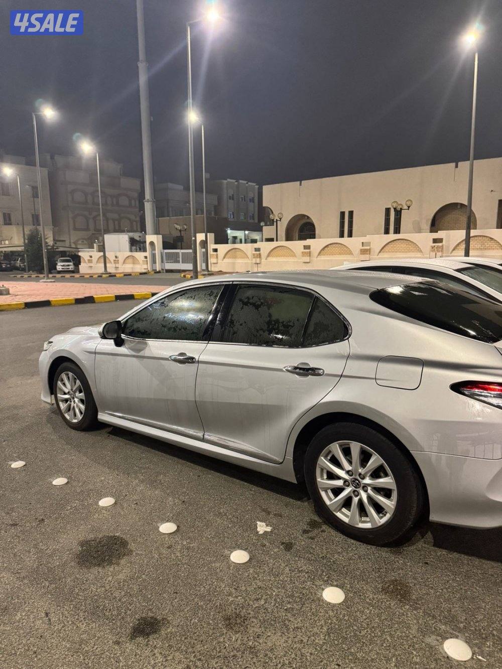 للبيع كامري 20193