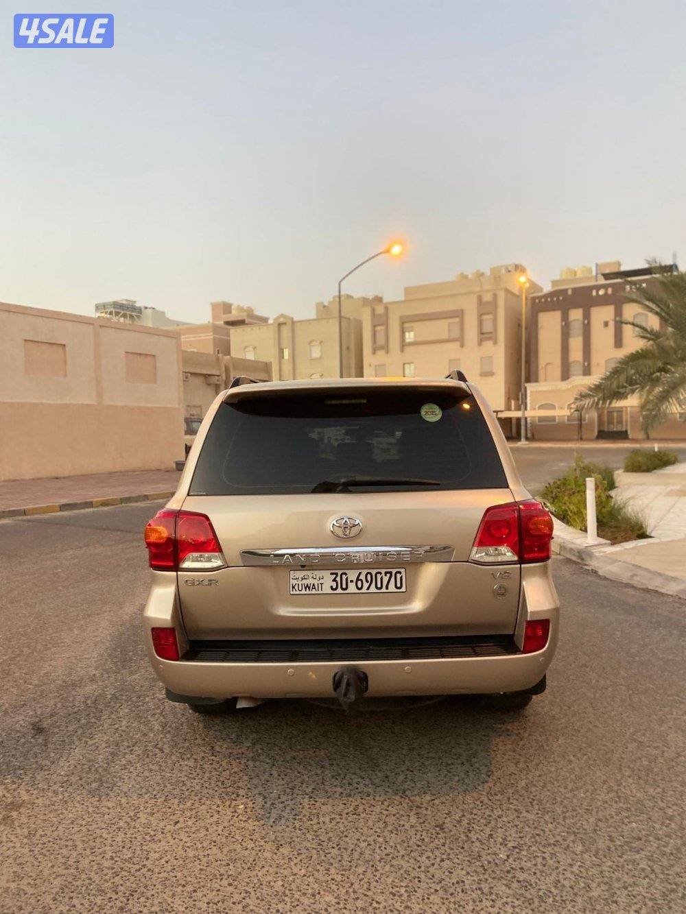 للبيع لاندكروز موديل 20152