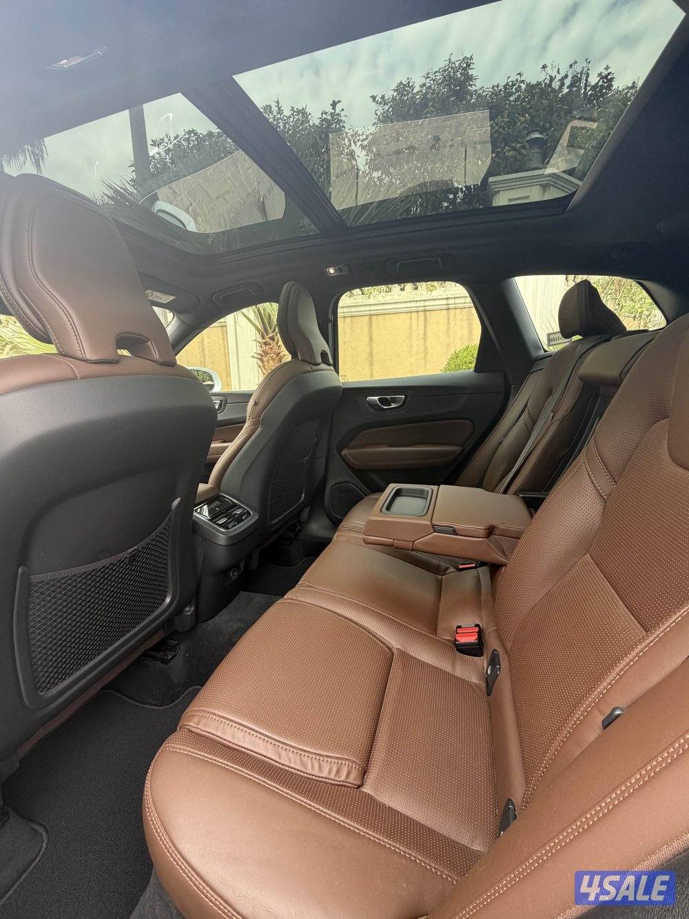 فنطيس للبيع جيب فولفو XC606