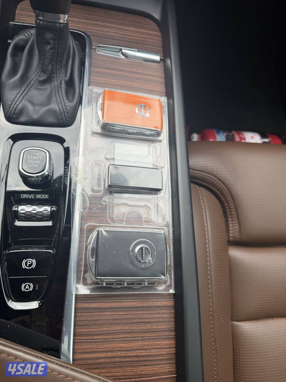 فنطيس للبيع جيب فولفو XC607