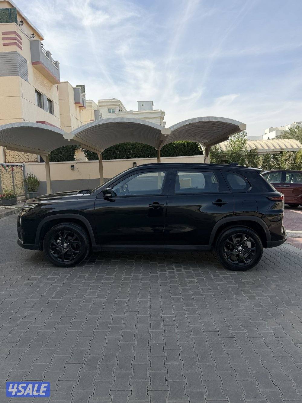 فنطيس قطعه 2 للبيع جيب تويوتا أوربان5