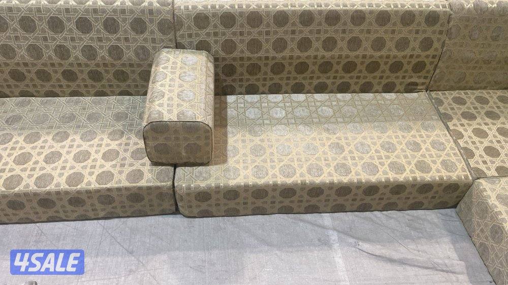 مخازن السجاد والباركية والثيل الصناعي3