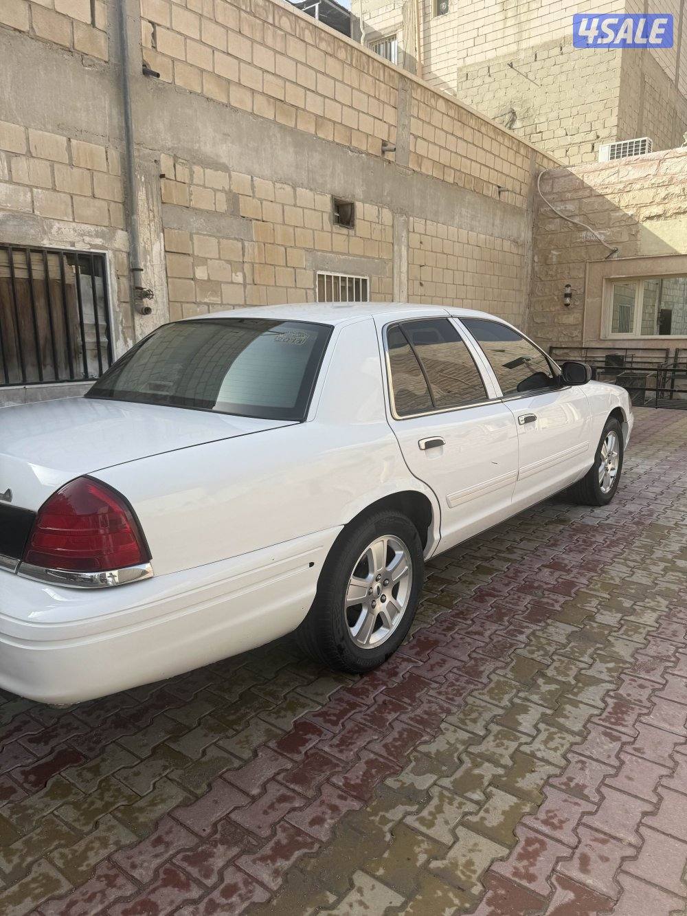 فورد فكتوريا 20110