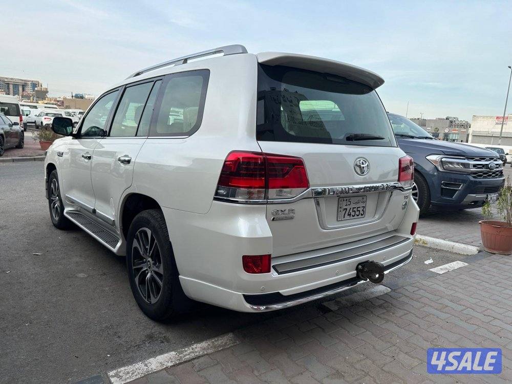 لاند كروزر GX.R V8 غراند تورنق  موديل 2020 ماشي 191 الف صبغ الوكالة3