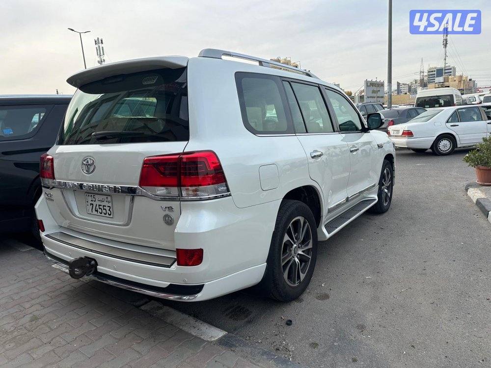 لاند كروزر GX.R V8 غراند تورنق  موديل 2020 ماشي 191 الف صبغ الوكالة5