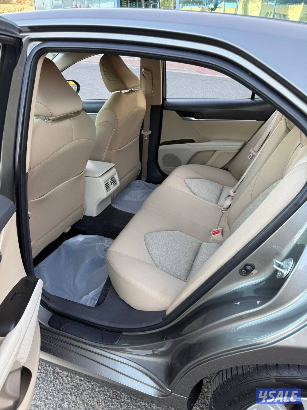 كامري 2023 ماشي 43 الف فقط سيرفس منتظم شرط الفحص والنظافه9