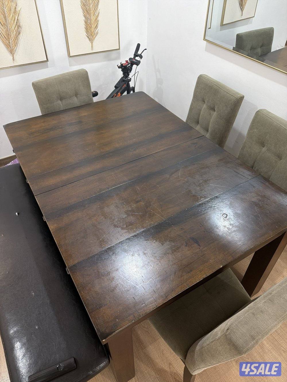 طاولة سفرة الغانم بحالة جيدة - سبب البيع تجديد- سعر الشراء ٢٤٥1