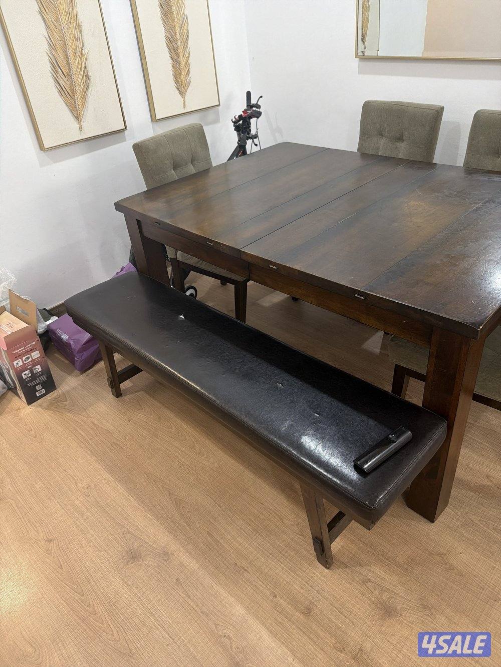 طاولة سفرة الغانم بحالة جيدة - سبب البيع تجديد- سعر الشراء ٢٤٥5