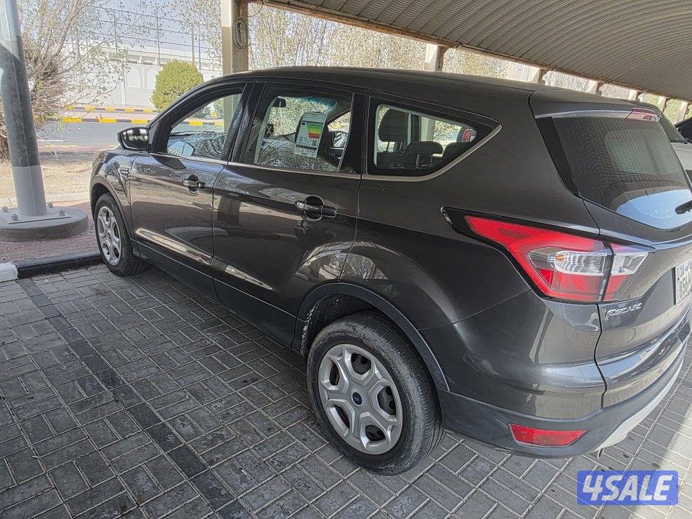 فورد اسكيب ٢٠١٨ ، ماشية ٩٣ الف شرط الفحص0