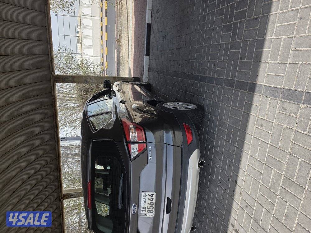 فورد اسكيب ٢٠١٨ ، ماشية ٩٣ الف شرط الفحص2