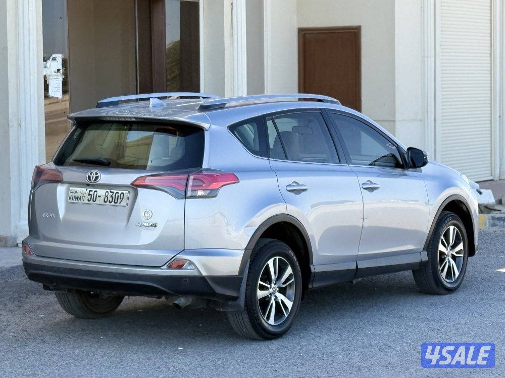 تويوتا راف فور - موديل 2018 - عدا 180 - وارد الساير - شرط الفحص2