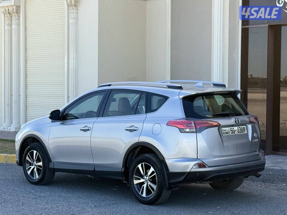 تويوتا راف فور - موديل 2018 - عدا 180 - وارد الساير - شرط الفحص3