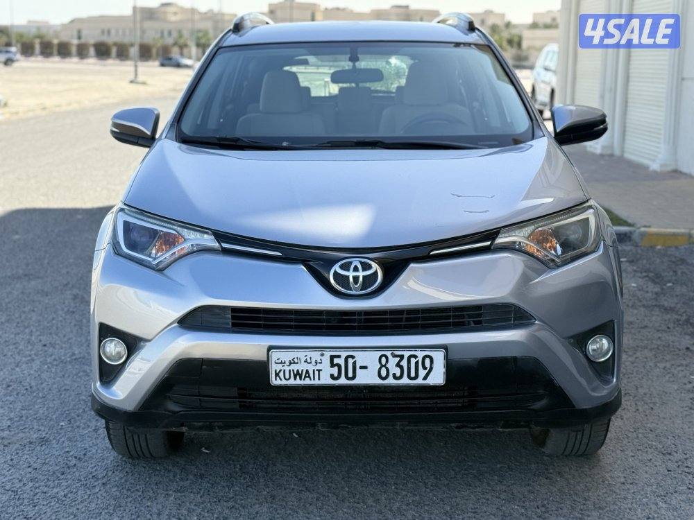 تويوتا راف فور - موديل 2018 - عدا 180 - وارد الساير - شرط الفحص4