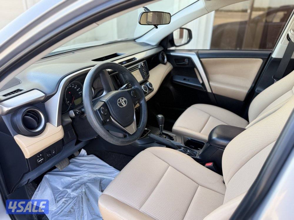 تويوتا راف فور - موديل 2018 - عدا 180 - وارد الساير - شرط الفحص6