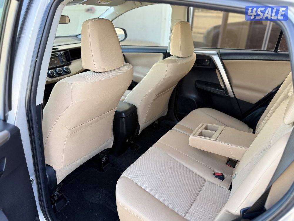 تويوتا راف فور - موديل 2018 - عدا 180 - وارد الساير - شرط الفحص7