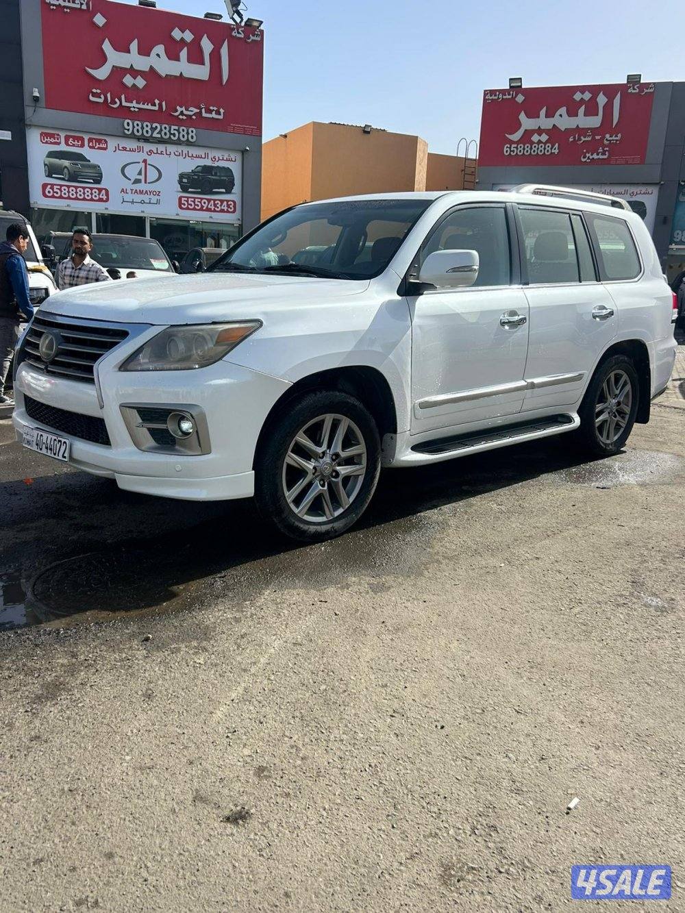 لكزس LX570 درجة اولى  موديل 2014 ماشى 358.000 k.m  وارد الخليج .0