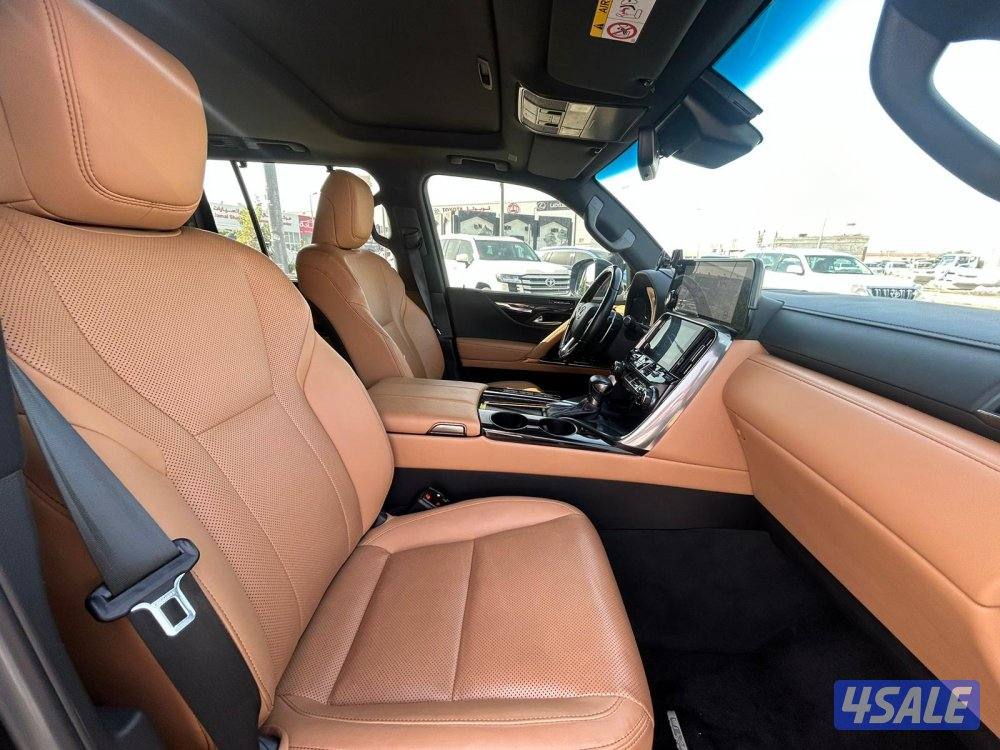 لكزس LX600 درجة ثانيه  twinturbo .V6 موديل 2024 ماشى 81.000 k.m5