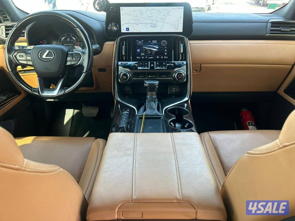 لكزس LX600 درجة ثانيه  twinturbo .V6 موديل 2024 ماشى 81.000 k.m7