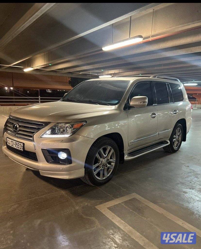 للبيع لكزس LX 570 الدرجه الأولى سبورت0