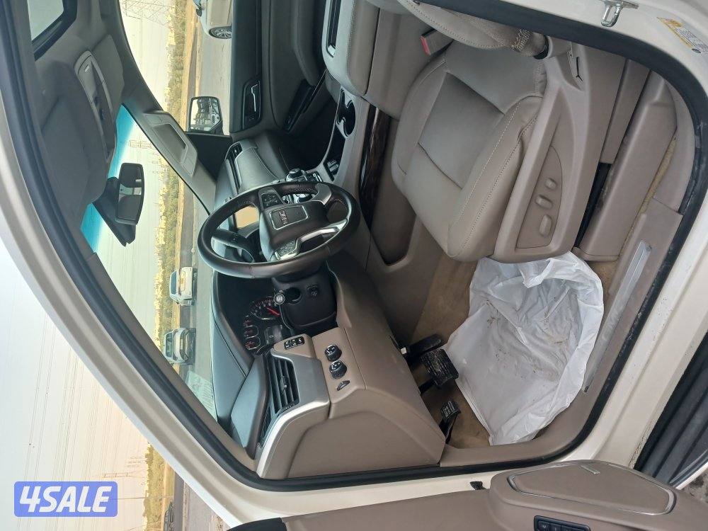 يوكن SLT موديل 2015 الفل6