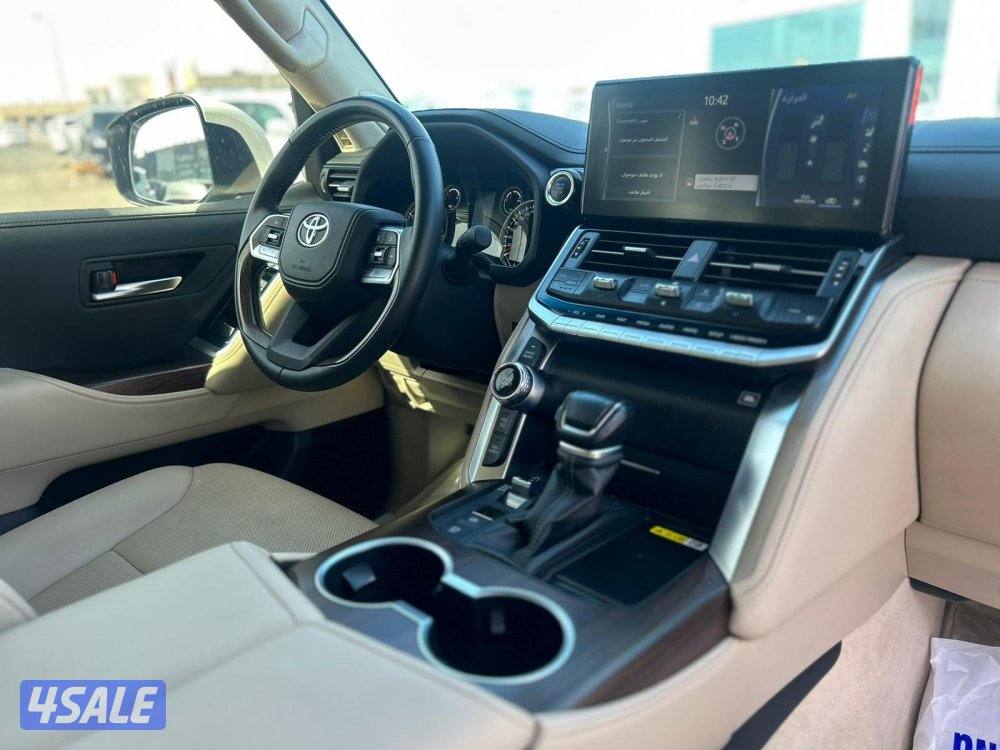 تويوتا لاند كروزر GX.R AEROs  twin turbo.V6 موديل 2024 ماشى 24.000 k.m6