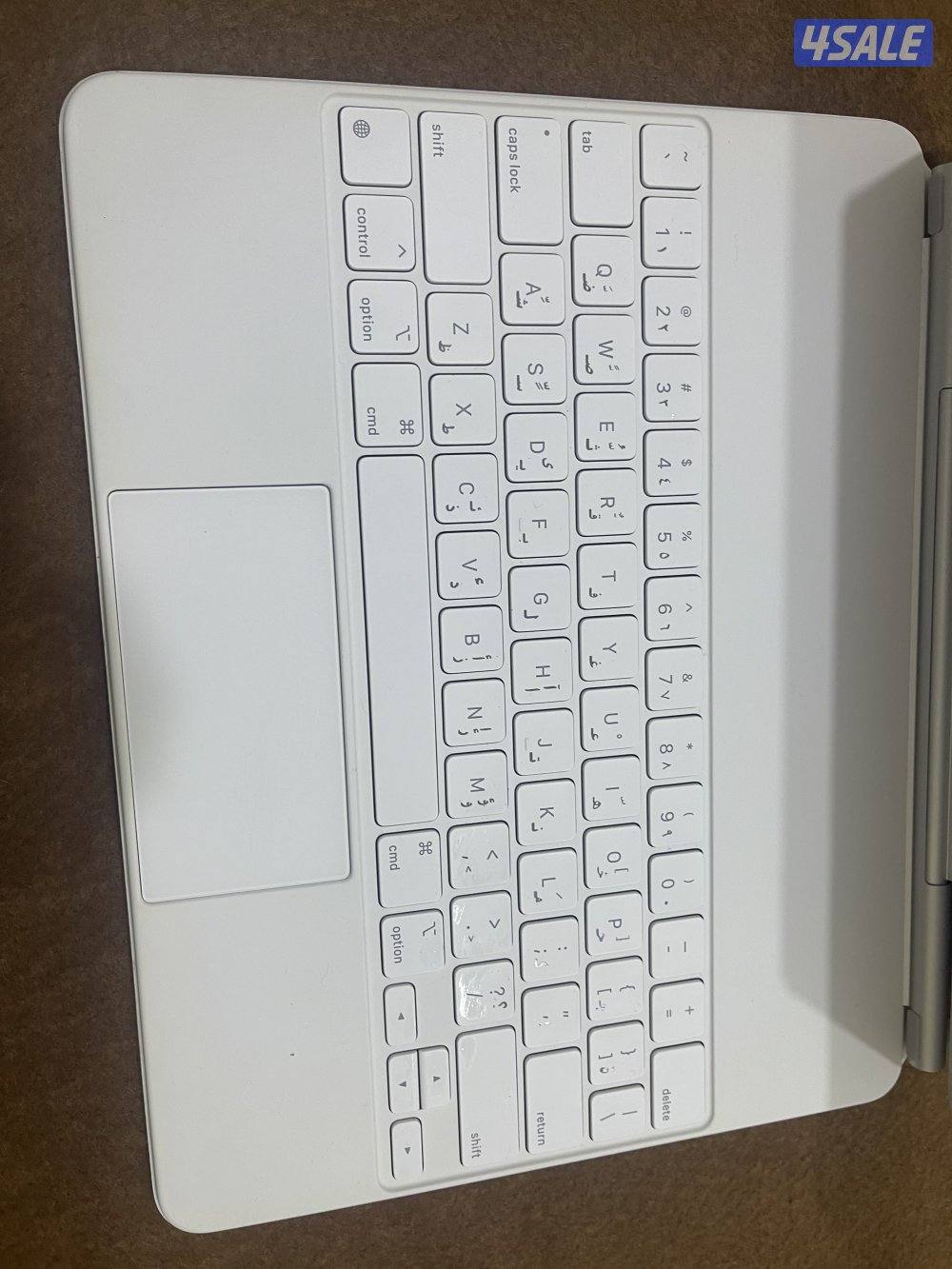 كيبورد ابل ماجيك 12.9 الاصلي نظيف وشغال تمام ما فيه شي7