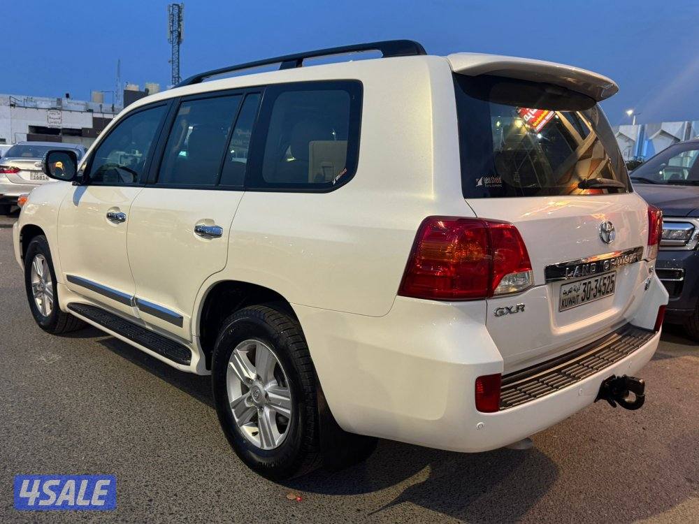 لاند كروزر GX.R V8 موديل 2014 ماشي 369 صبغ الوكالة شرط الفحص6