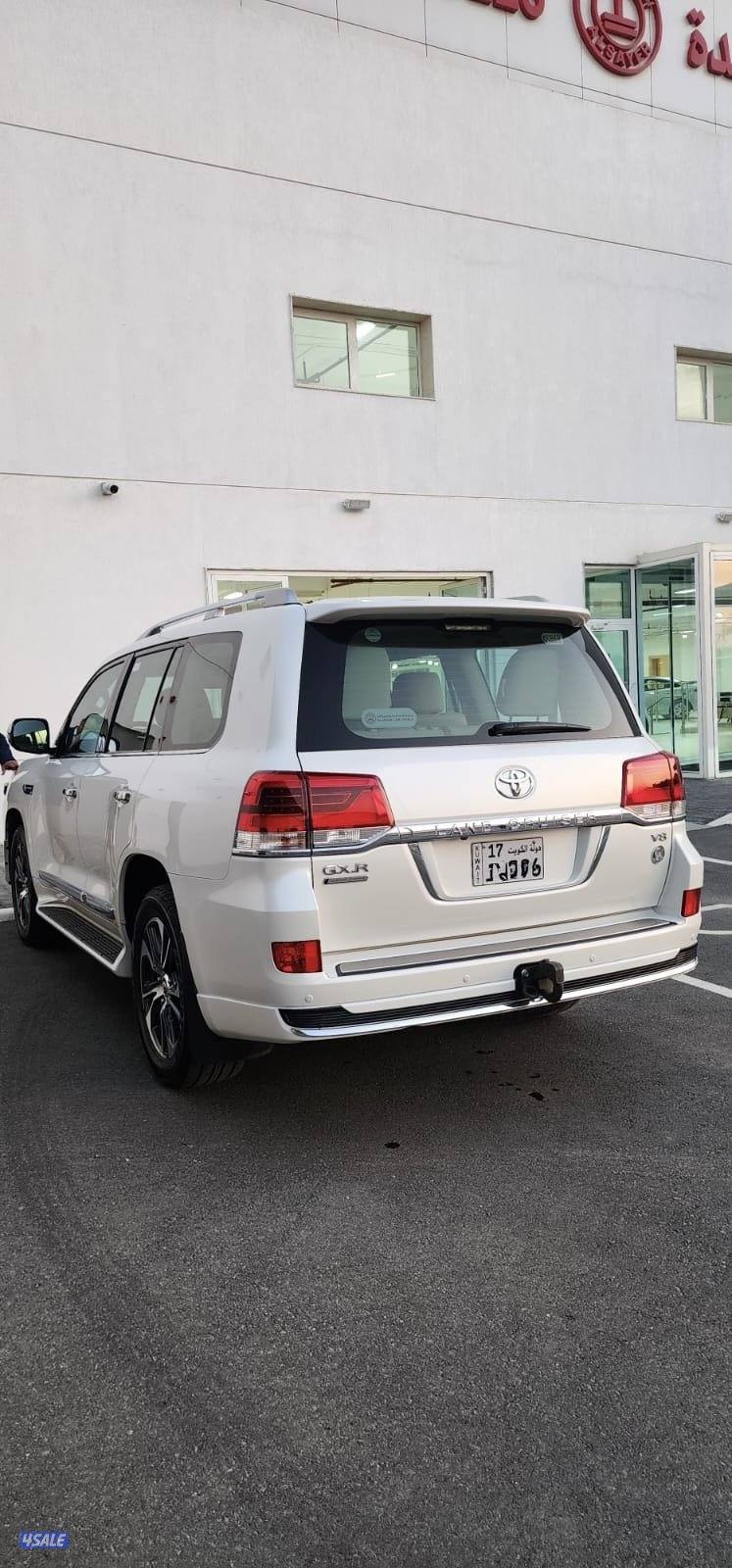 Model 2020 km:81k,full company service(Al sayer)excellent condition3