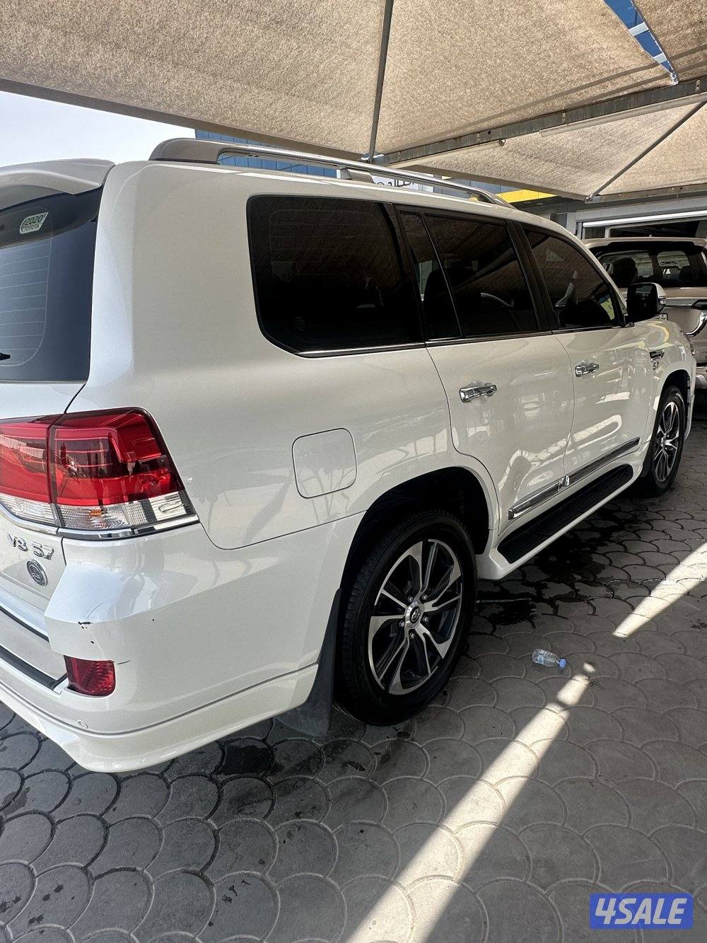 لاند كروزر VXR 2020 الساير4