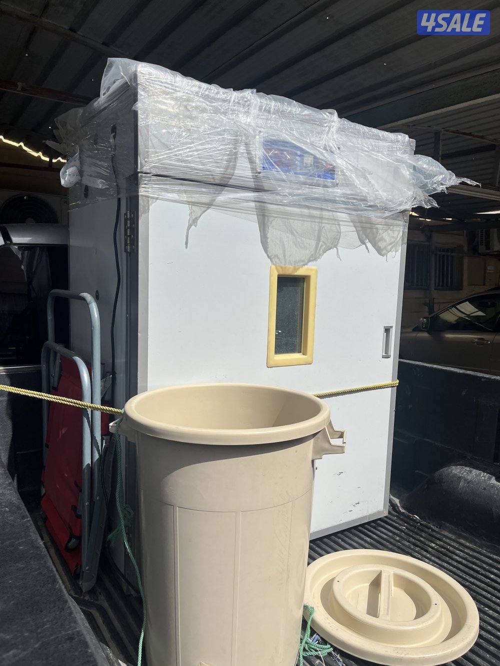 للبيع فقاسه ١١٠٠ بيضة0