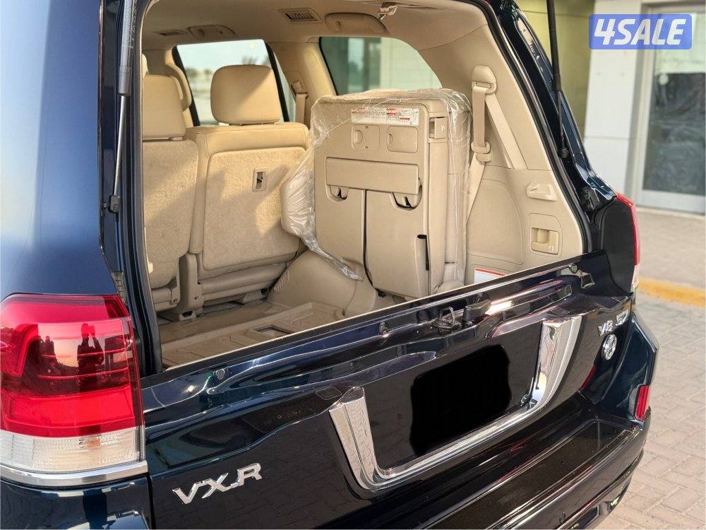 لاندكروزر 2018 VX.R شرط الفحص بل كامل4