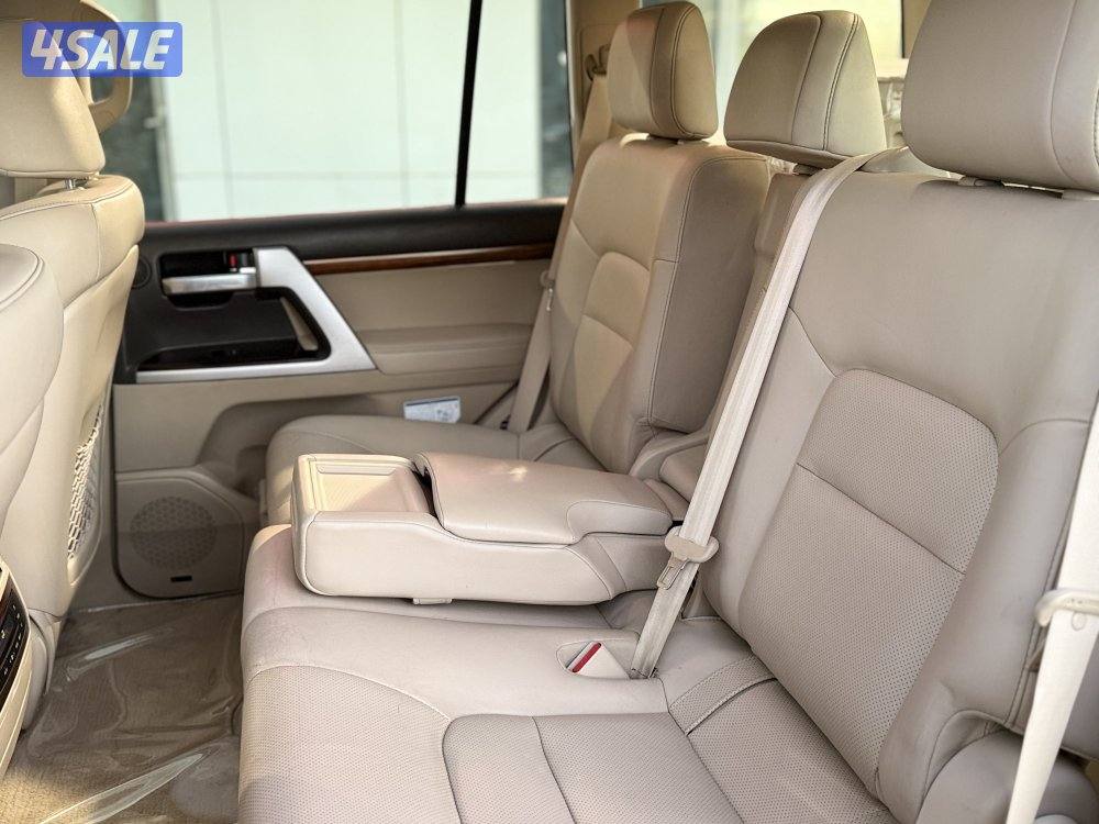 لاندكروزر 2018 VX.R شرط الفحص بل كامل8