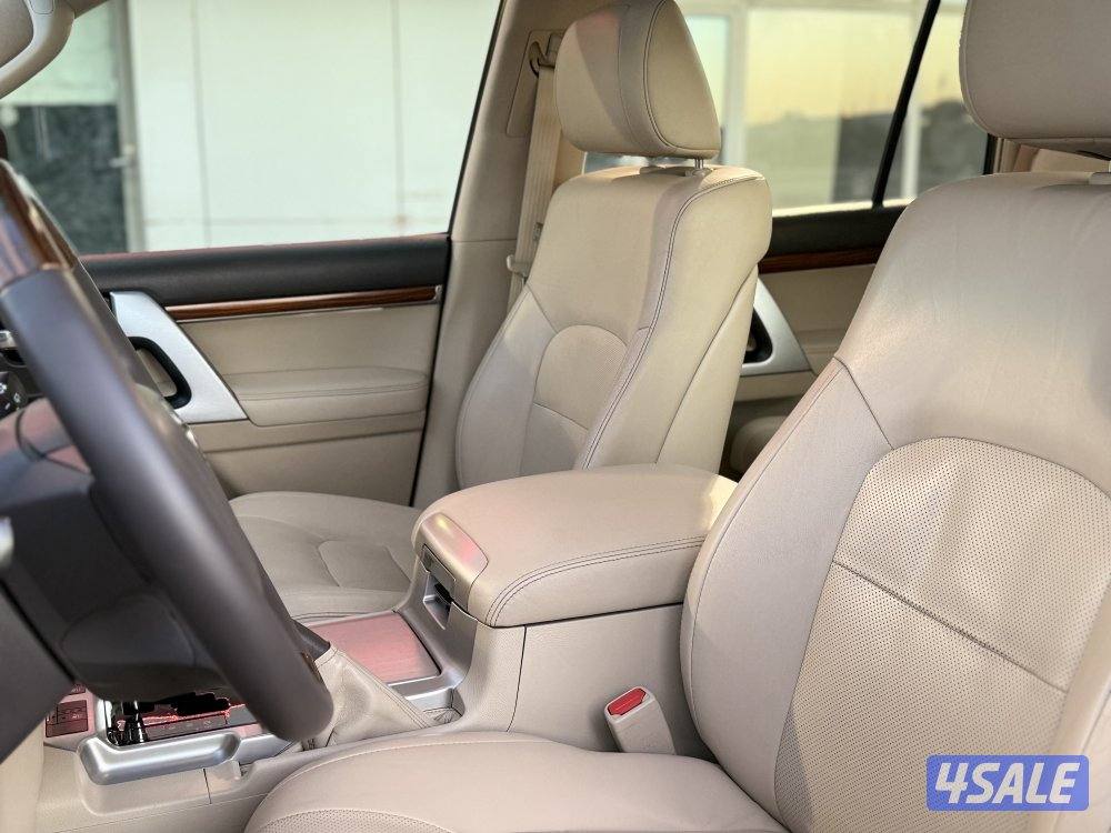 لاندكروزر 2018 VX.R شرط الفحص بل كامل10